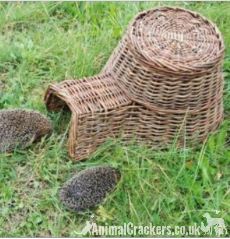 Large 50cm wicker Hedgehog house - breeding or hibernation shelter