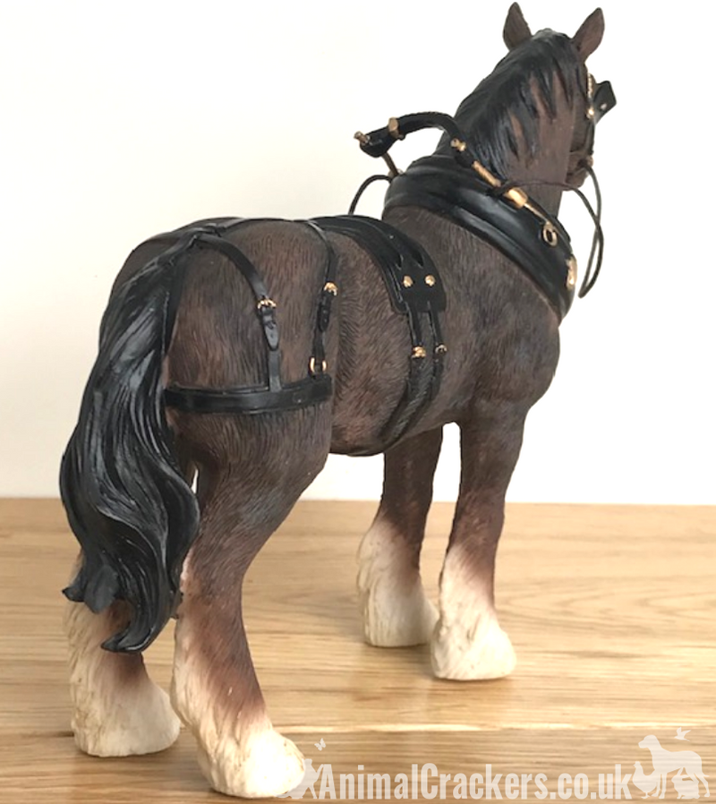 Leonardo Bay Shire Cart Heavy Horse in harness ornament figurine, gift boxed (length 18cm)