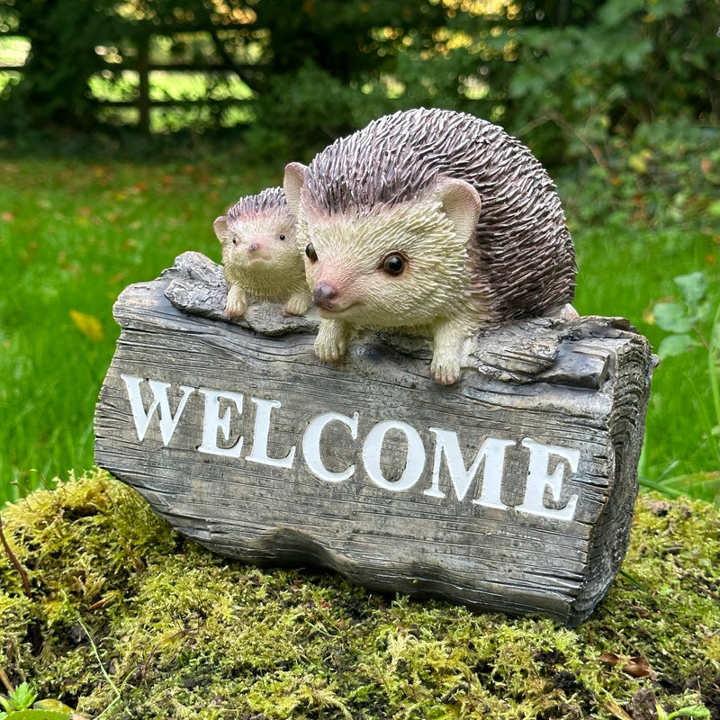 Hedgehog garden decoration with WELCOME wording, wood effect resin, novelty Hog lover gift