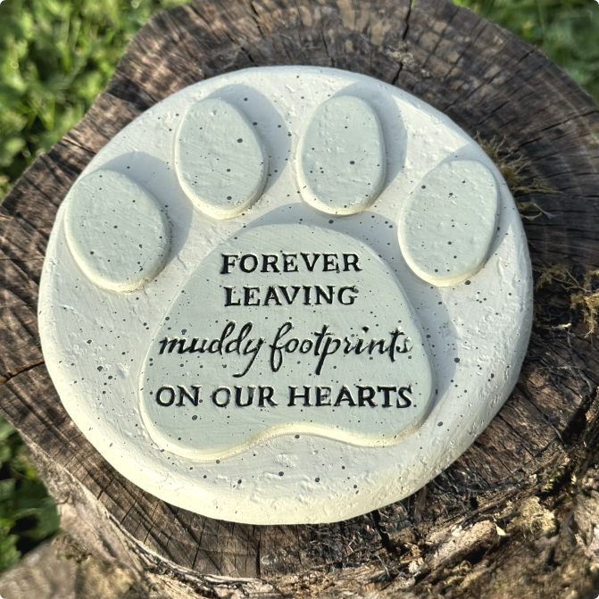 Cat or Dog memorial grave marker with 'Muddy Footprints on our Hearts' wording pet loss gift, 16cm