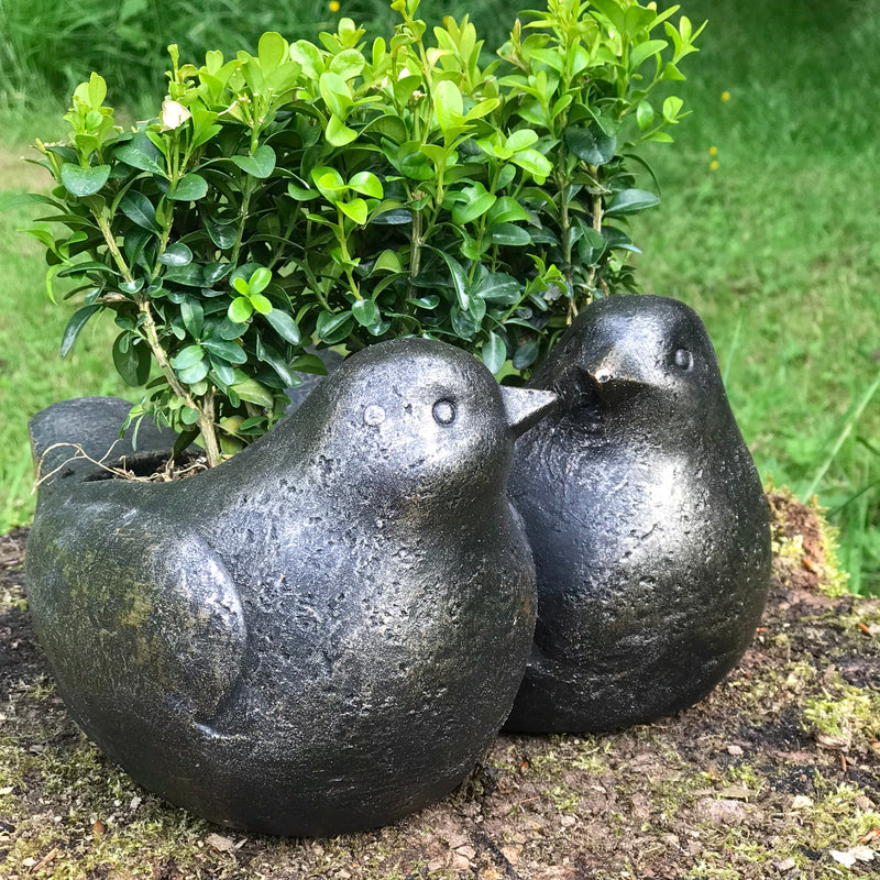 Two birds shaped planter, weatherproof resin, indoor or outdoor/garden decoration