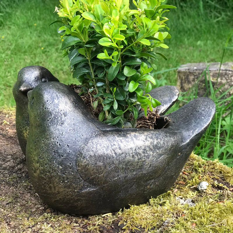 Two birds shaped planter, weatherproof resin, indoor or outdoor/garden decoration