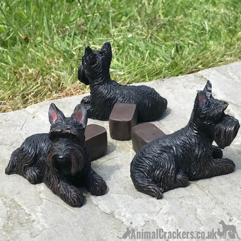 SET OF 3 Scottie Dog shaped plant pot stands or garden ornaments, Scottish Terrier lover gift