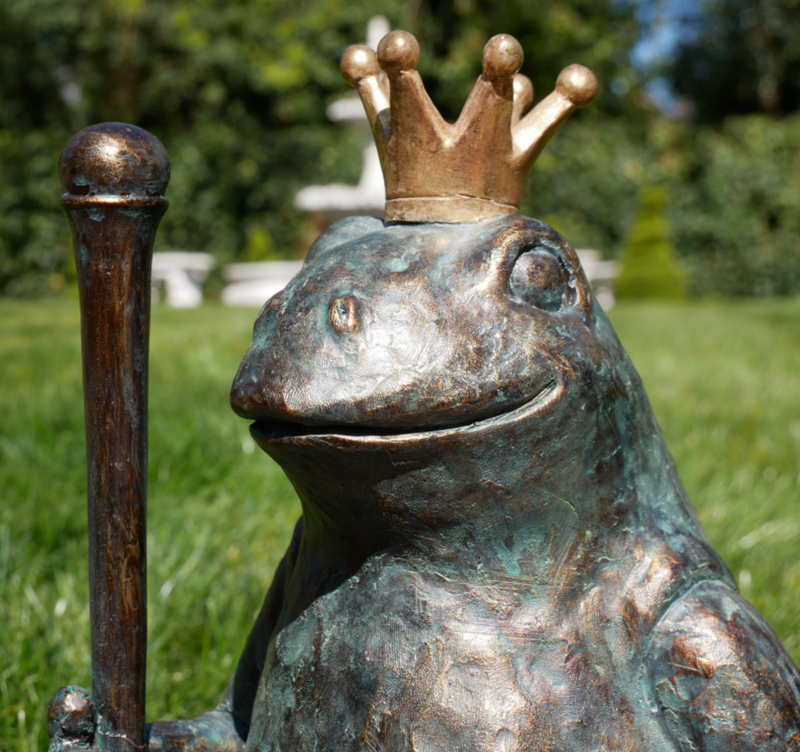 Bronze effect 'Frog King' with Crown & Sceptre novelty pond or garden decoration