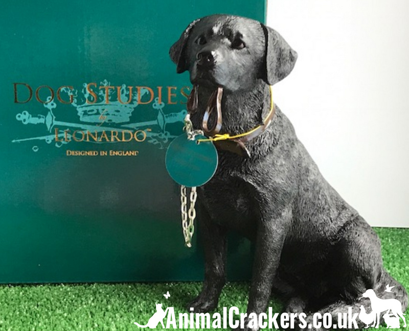Black Labrador 18cm ornament figurine quality lifelike Leonardo range
